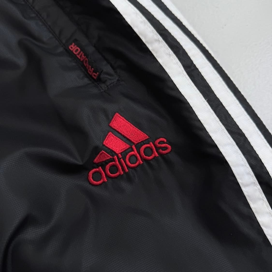 아디다스 00s 삼선 올드스쿨 바람막이 트랙팬츠 상품이미지4