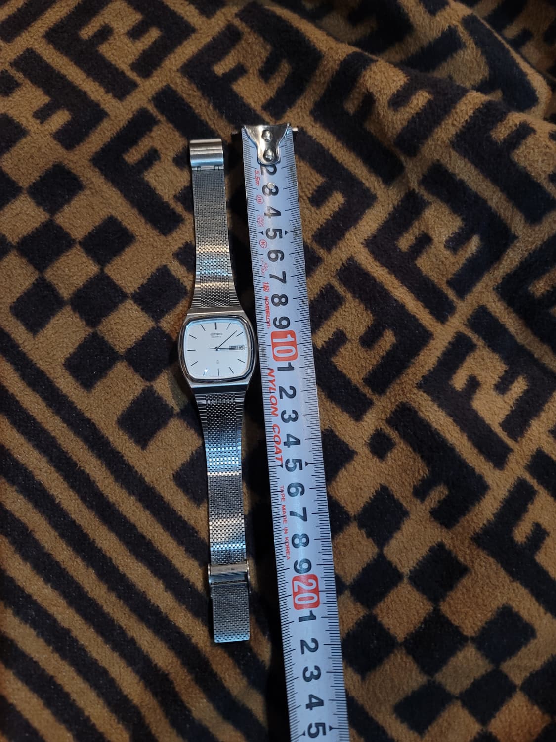 1983년 2월에 생산된 세이코 빈티지 시계 상품이미지4