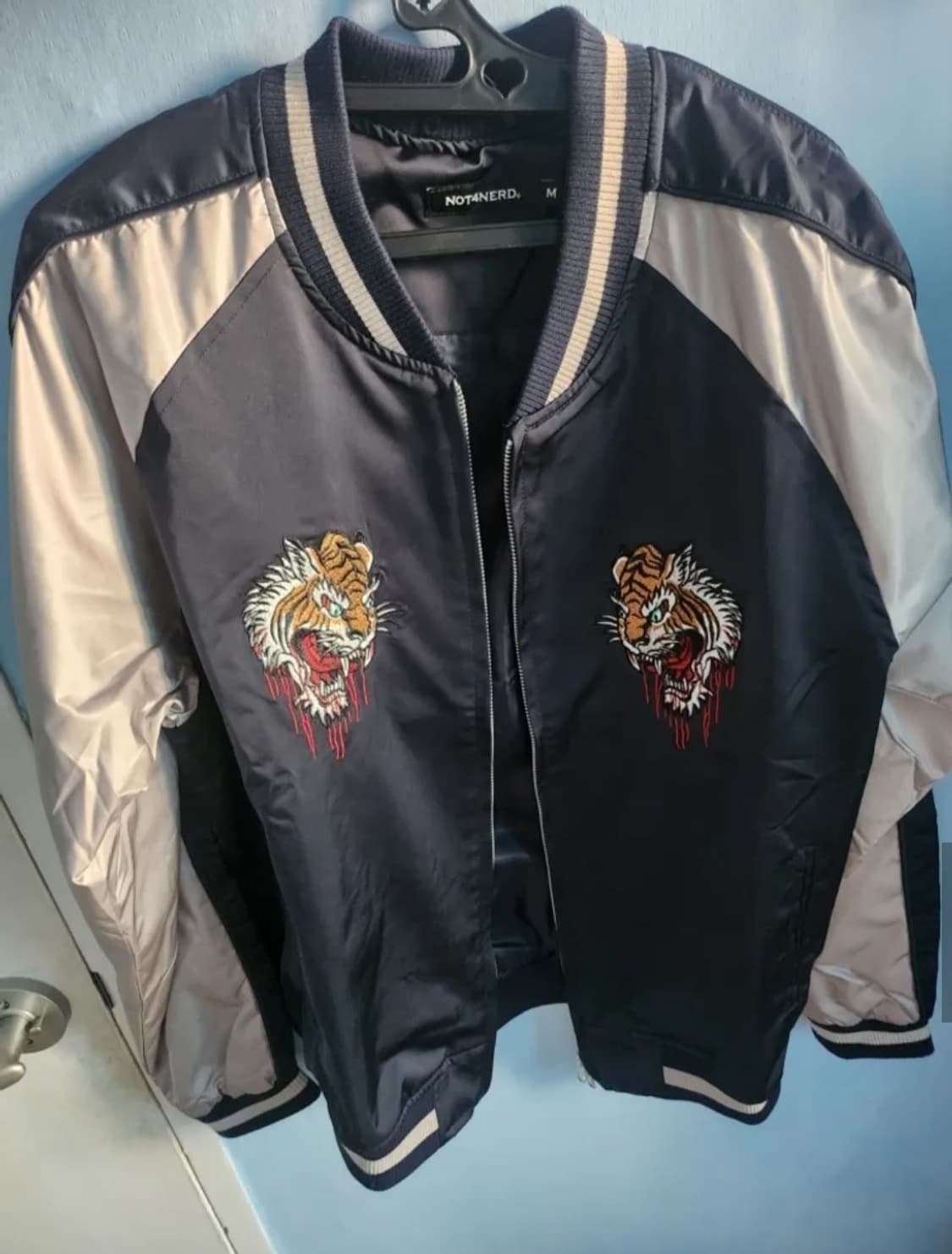 낫포너드 Tiger Satin Blouson Jacket - Navy 상품이미지3