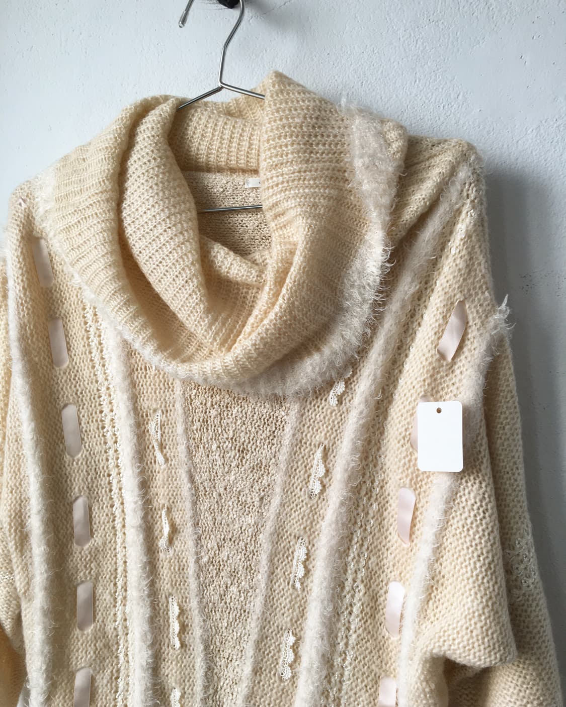 axes femme Ribbon point loose neck knit 상품이미지5