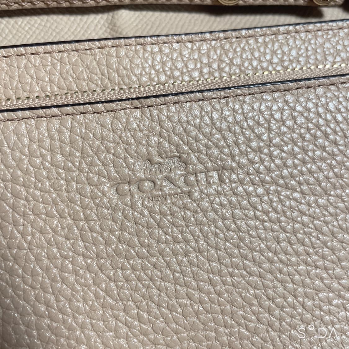 코치 미니 크로스백 베이지 상품이미지7