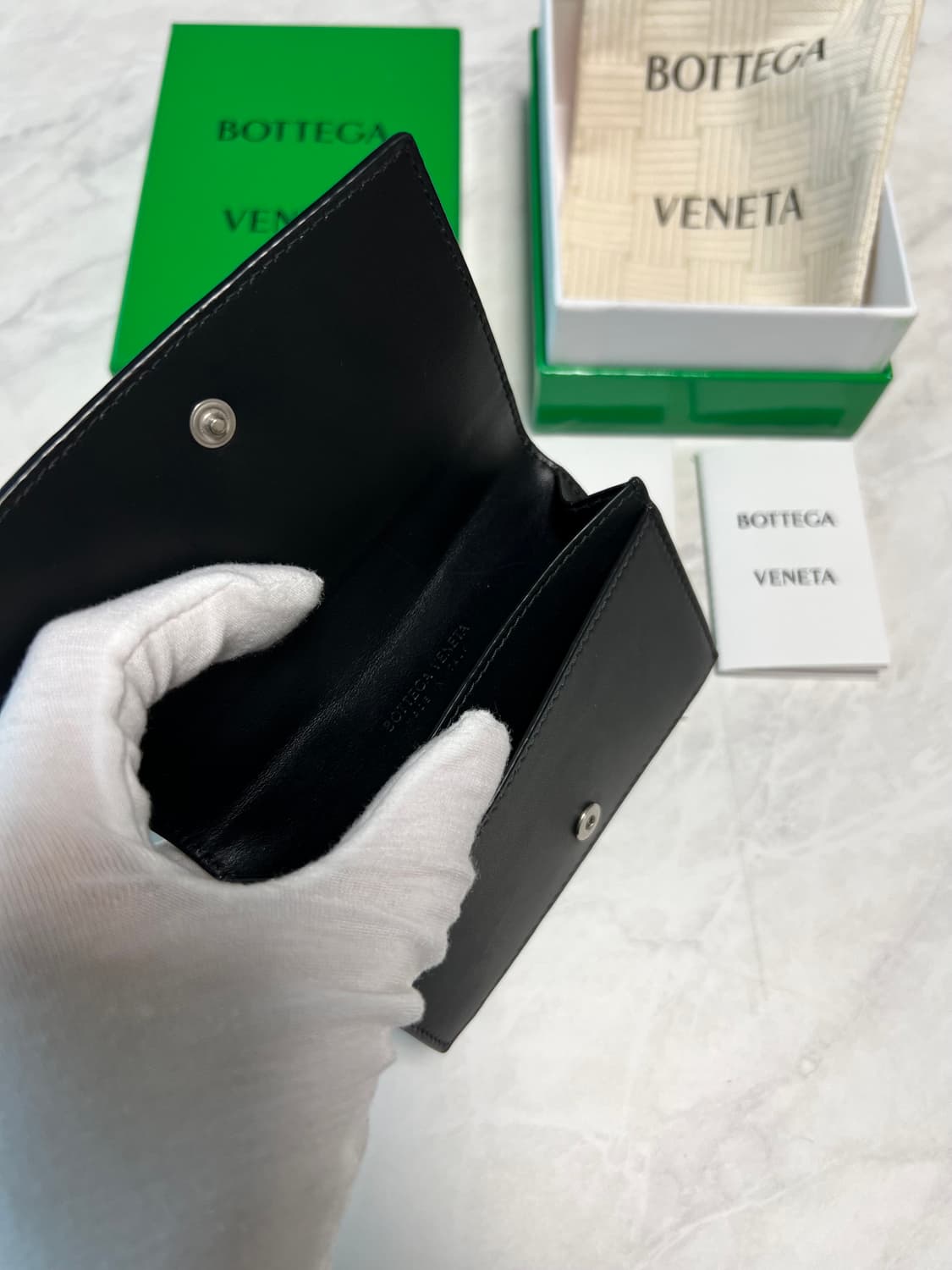 보테가베네타 카세트 비즈니스 카드지갑 상품이미지4