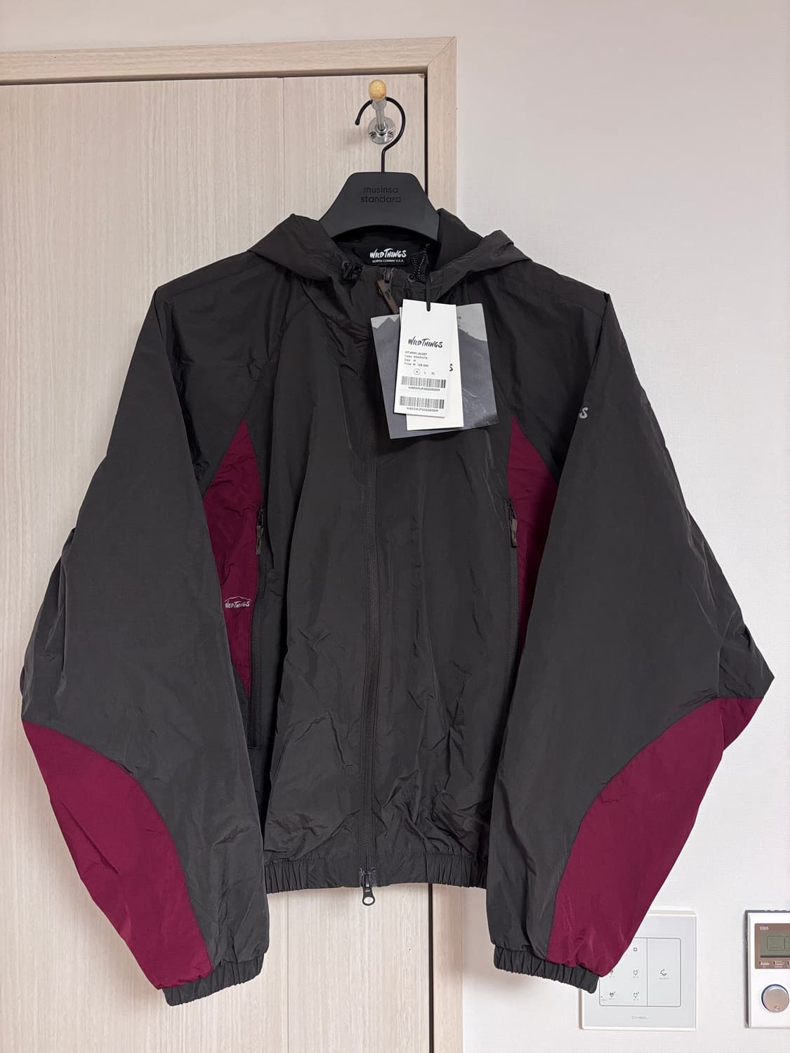 새상품) M(95~100) 와일드띵스 패커블 바람막이 상품이미지1