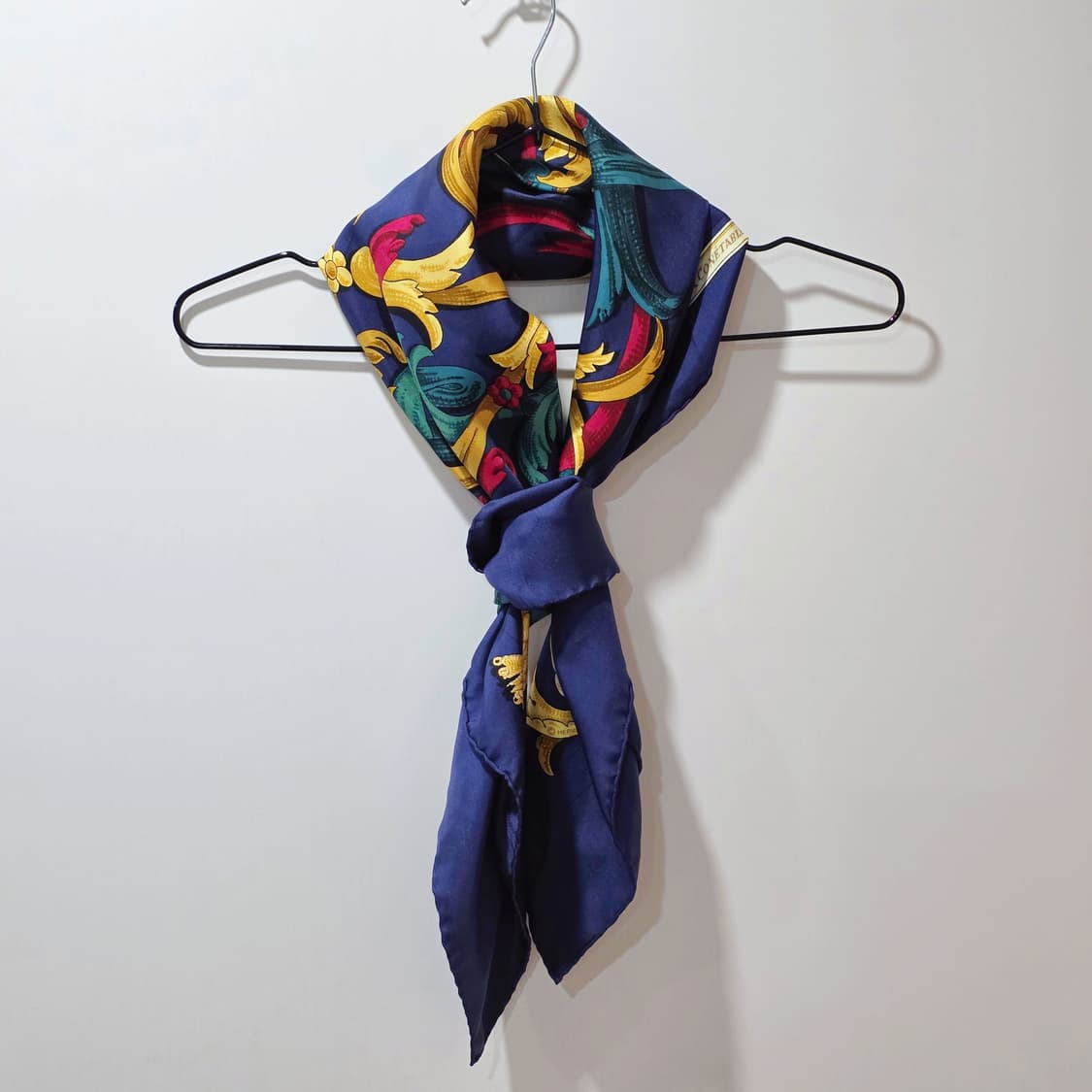 에르메스 까레90 네이비블루 르모르스 아라 콘네타블 상품이미지4