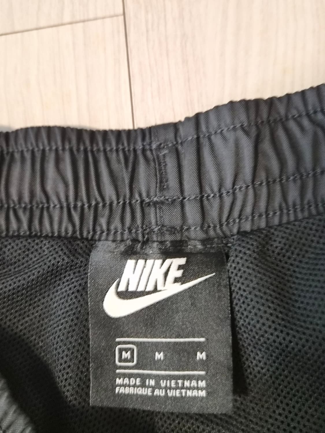 M / 나이키 코리아 정품 남성 스우시 블랙 반바지 쇼츠 블랙 상품이미지2
