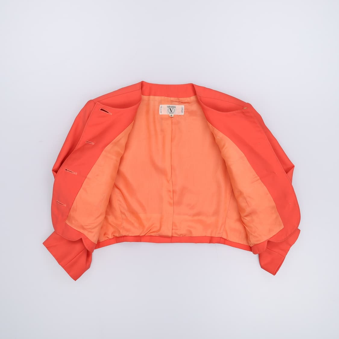 IT42 발렌티노 빈티지 금장버튼 노카라 크롭 자켓 4210 상품이미지3