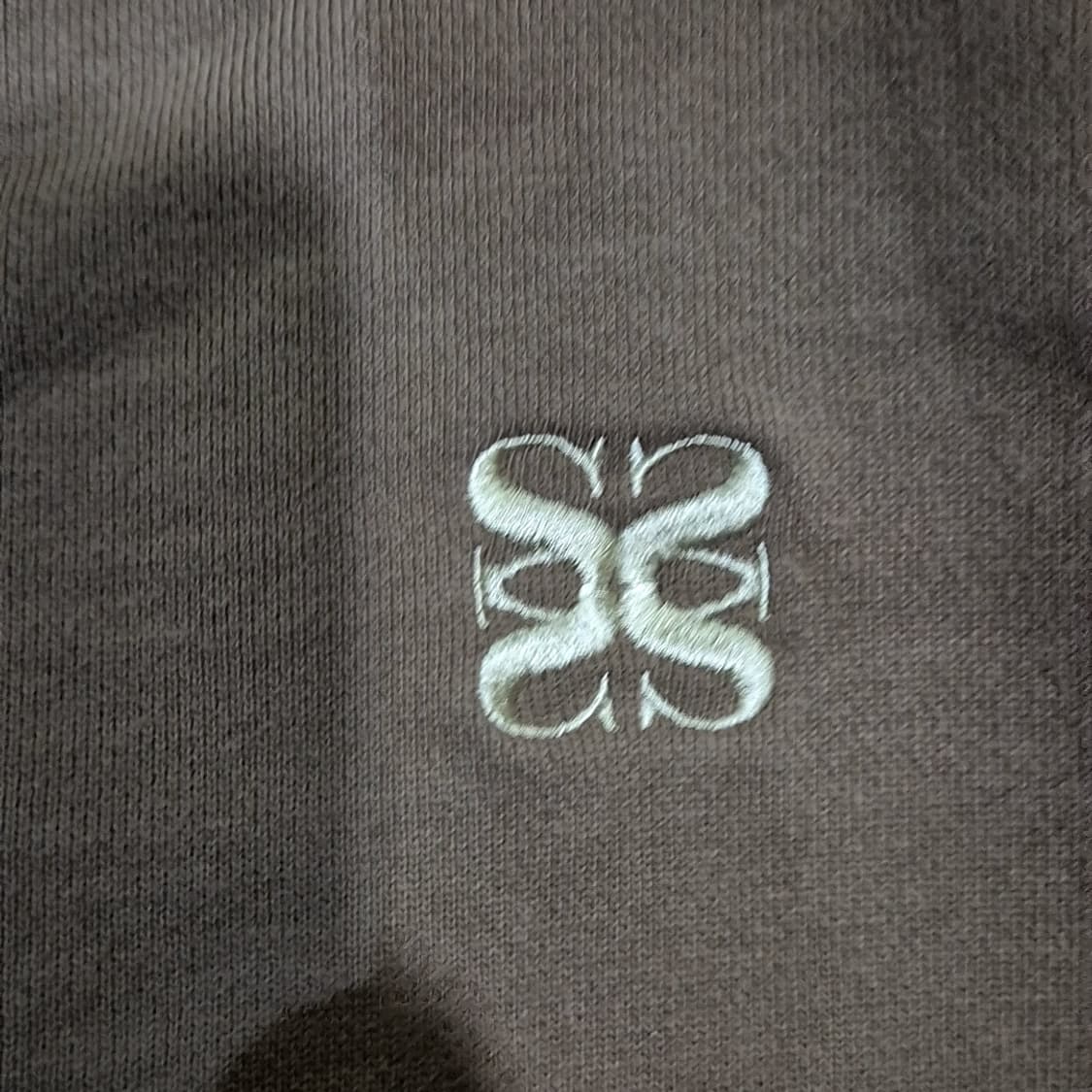 세터 자수로고 후드집업 상품이미지3