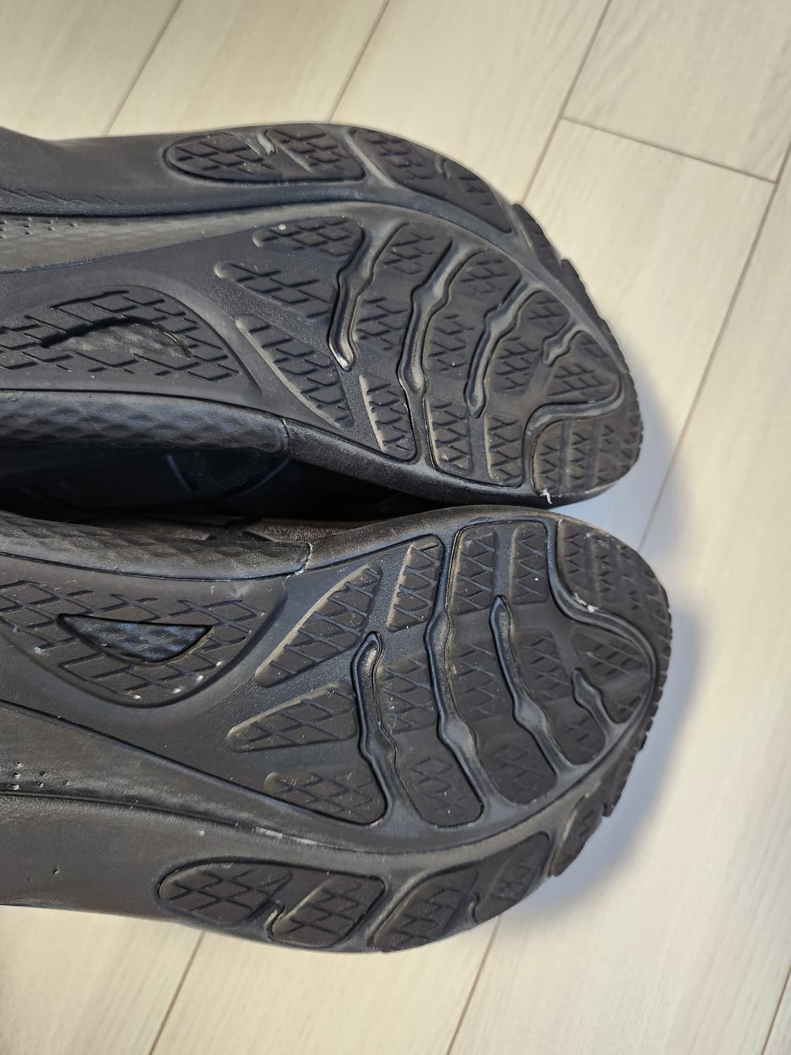 새상품급) 아식스 러닝화 젤 카야노 30 블랙 사이즈270 운동화(데상트 상품이미지8