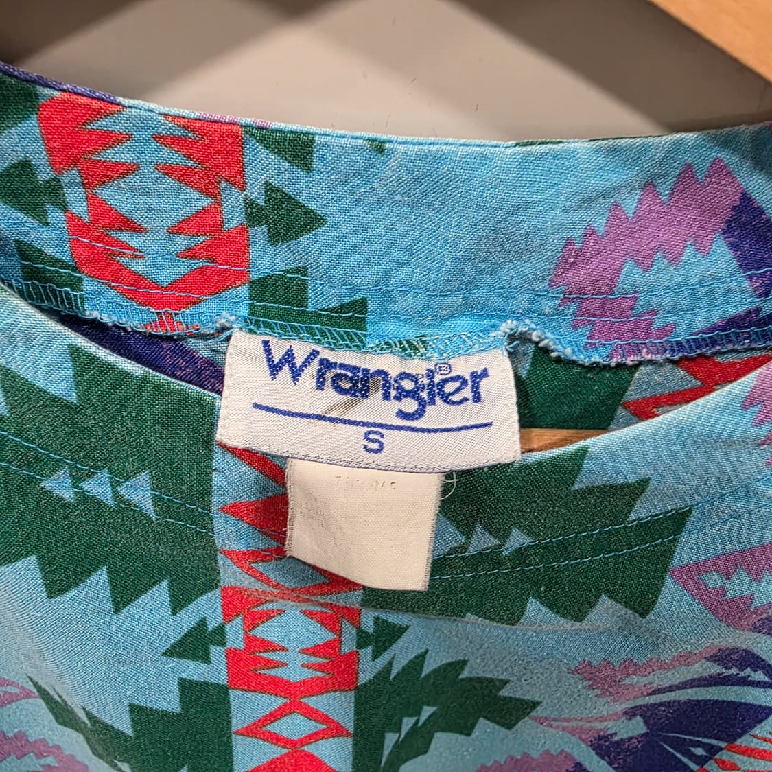 랭글러(Wrangler) 네이티브 패턴 빈티지 노카라 셔츠 상품이미지2