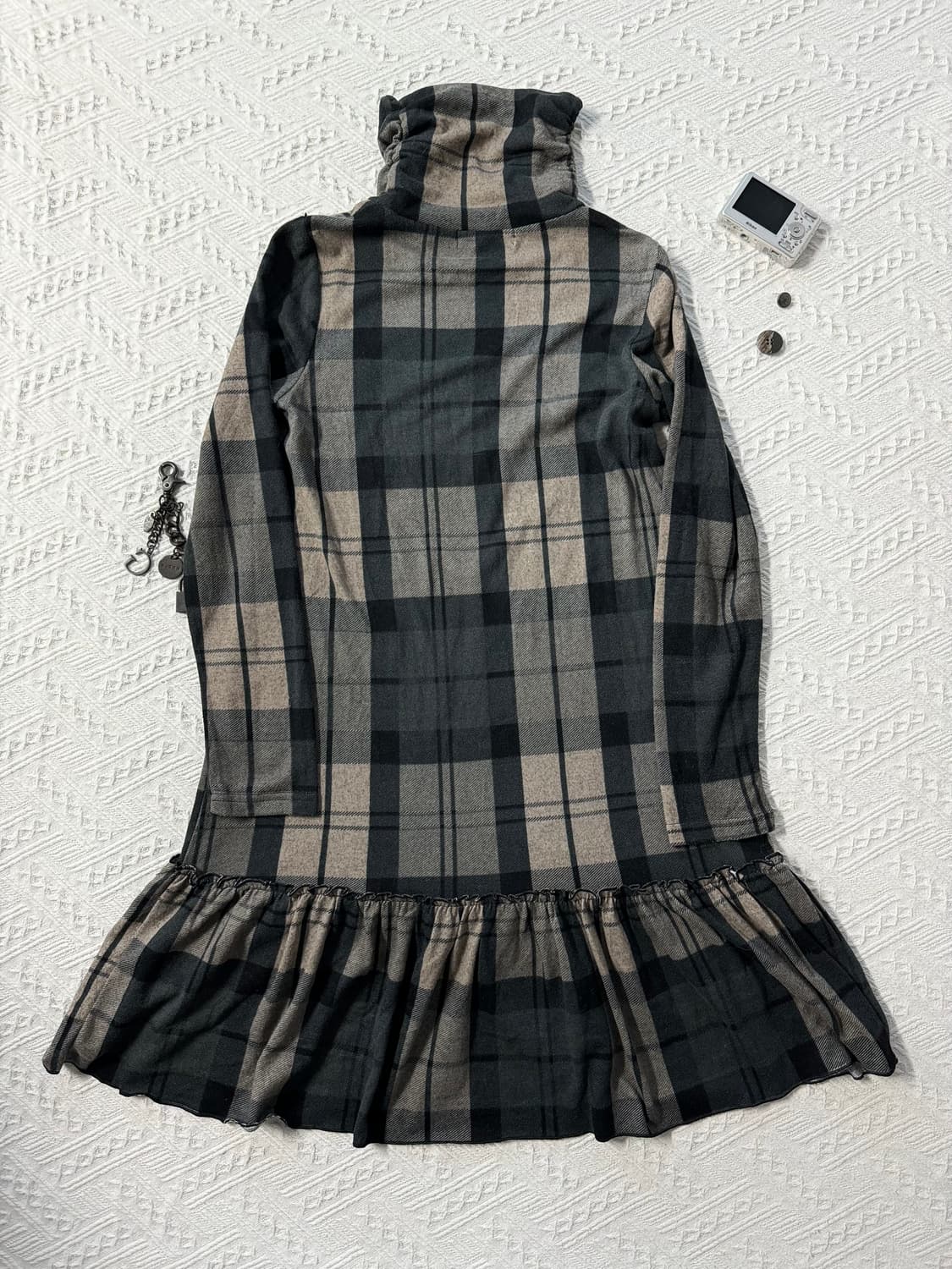 셔링 넥 체크 패턴 니트 폴라넥 원피스 상품이미지4