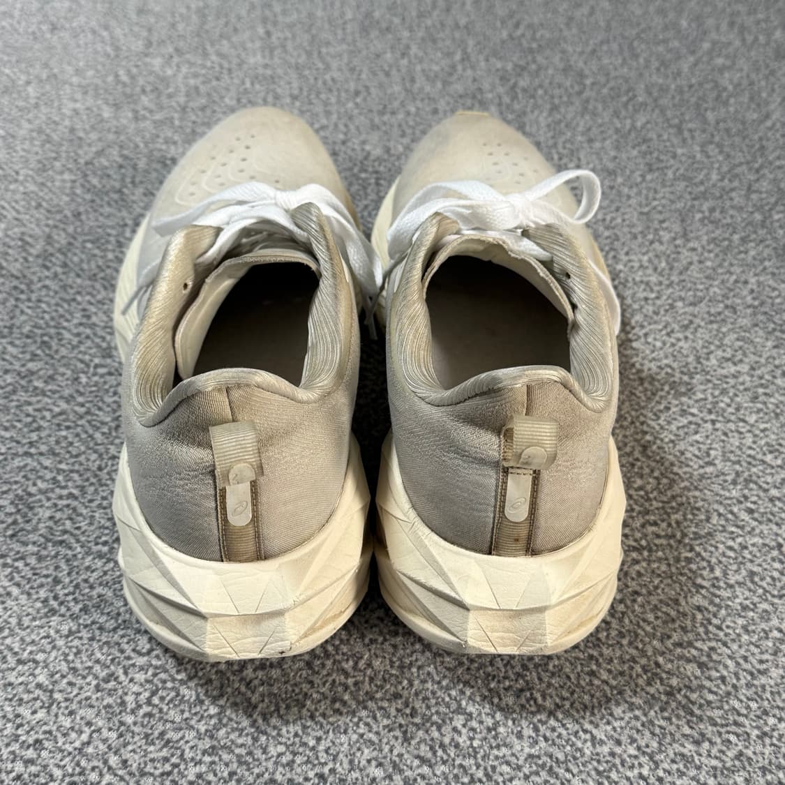 [정가 20만원] 아식스 노바블라스트 4 285 상품이미지4