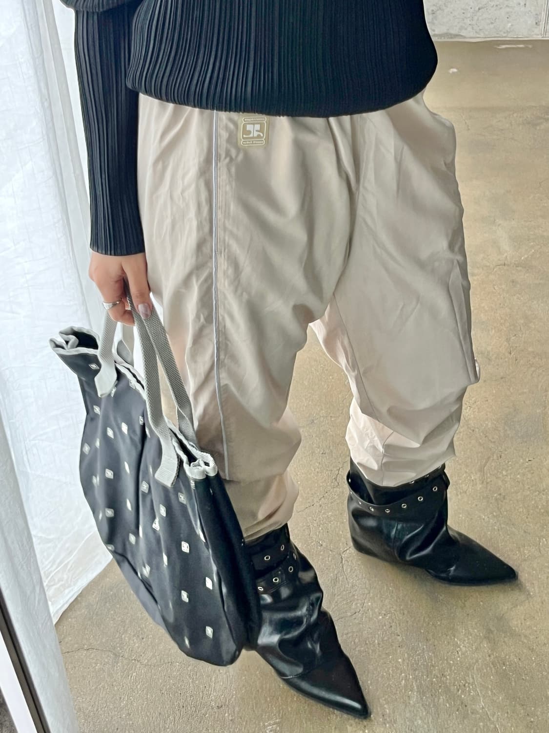 00s Courreges 꾸레쥬 로고 트랙팬츠 라이트베이지 상품이미지2