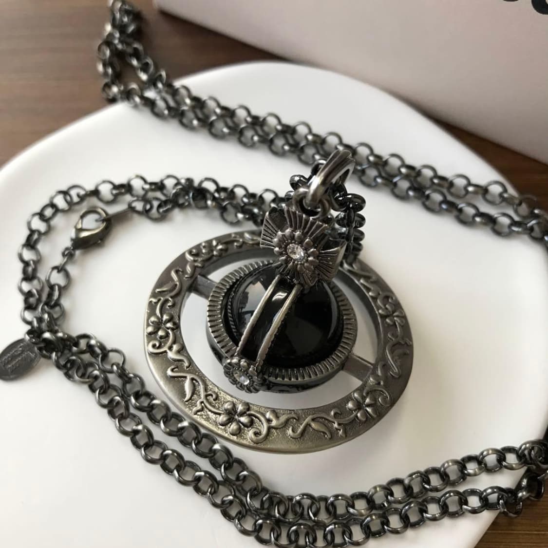 비비안웨스트우드 아카이브 엔틱 황동 블랙 원석 빅orb 팬던트 목걸이 상품이미지5