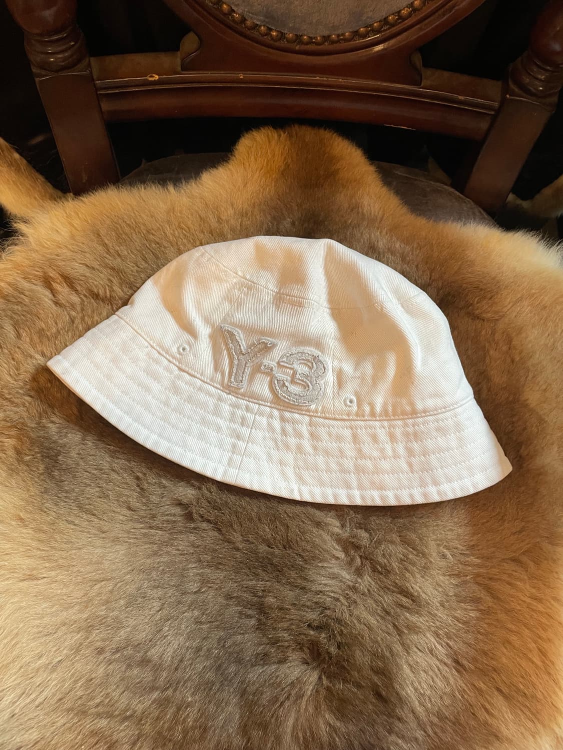 요지야마모토 Y3 버킷햇 상품이미지1