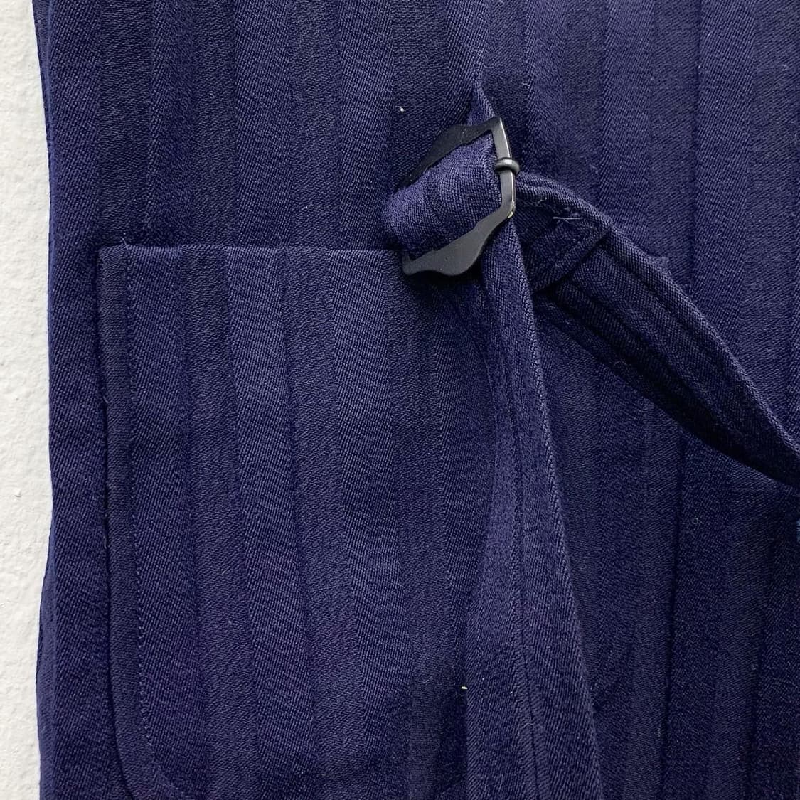 이세이미야케 네이비 벨티드 스트라이프 베스트 상품이미지4