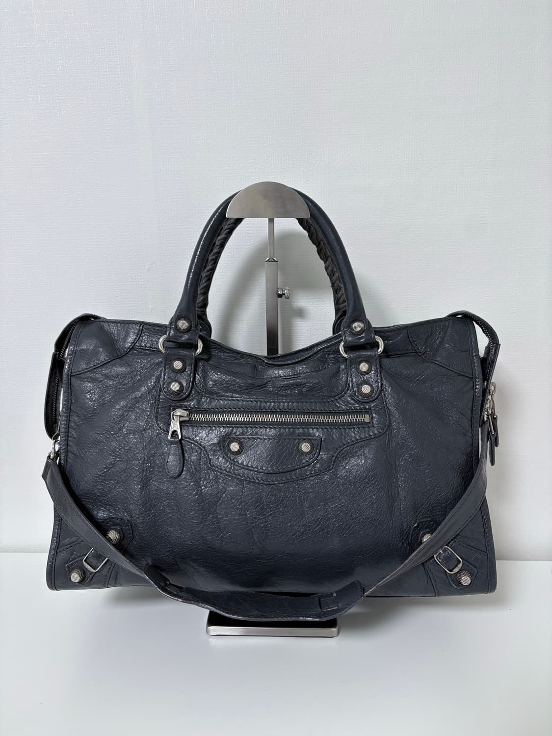 발렌시아가 자이언트 모터백 다크그레이 상품이미지1