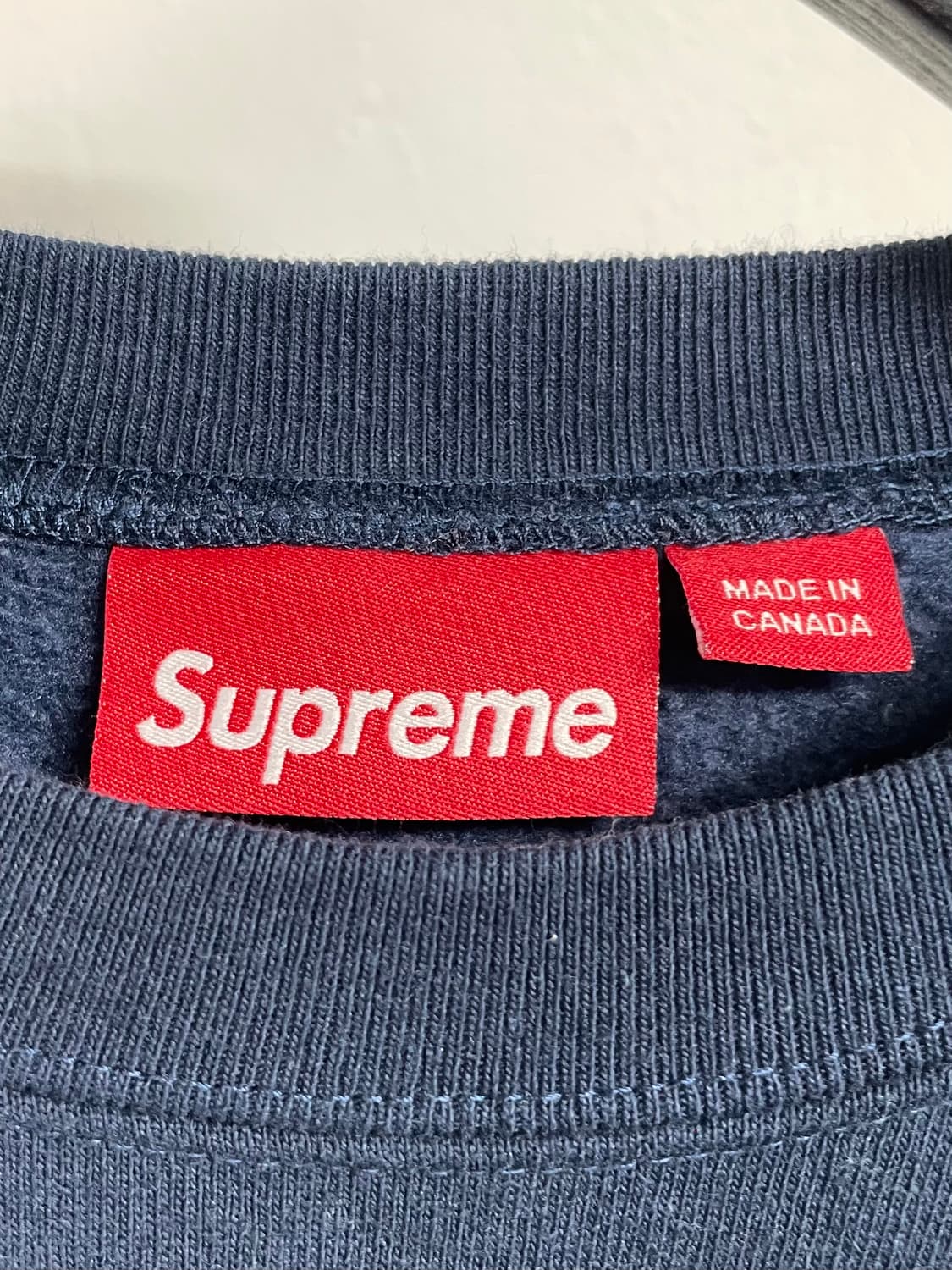  24FW 슈프림 크레스트 크루넥 네이비 맨투맨(on.396)   상품이미지6