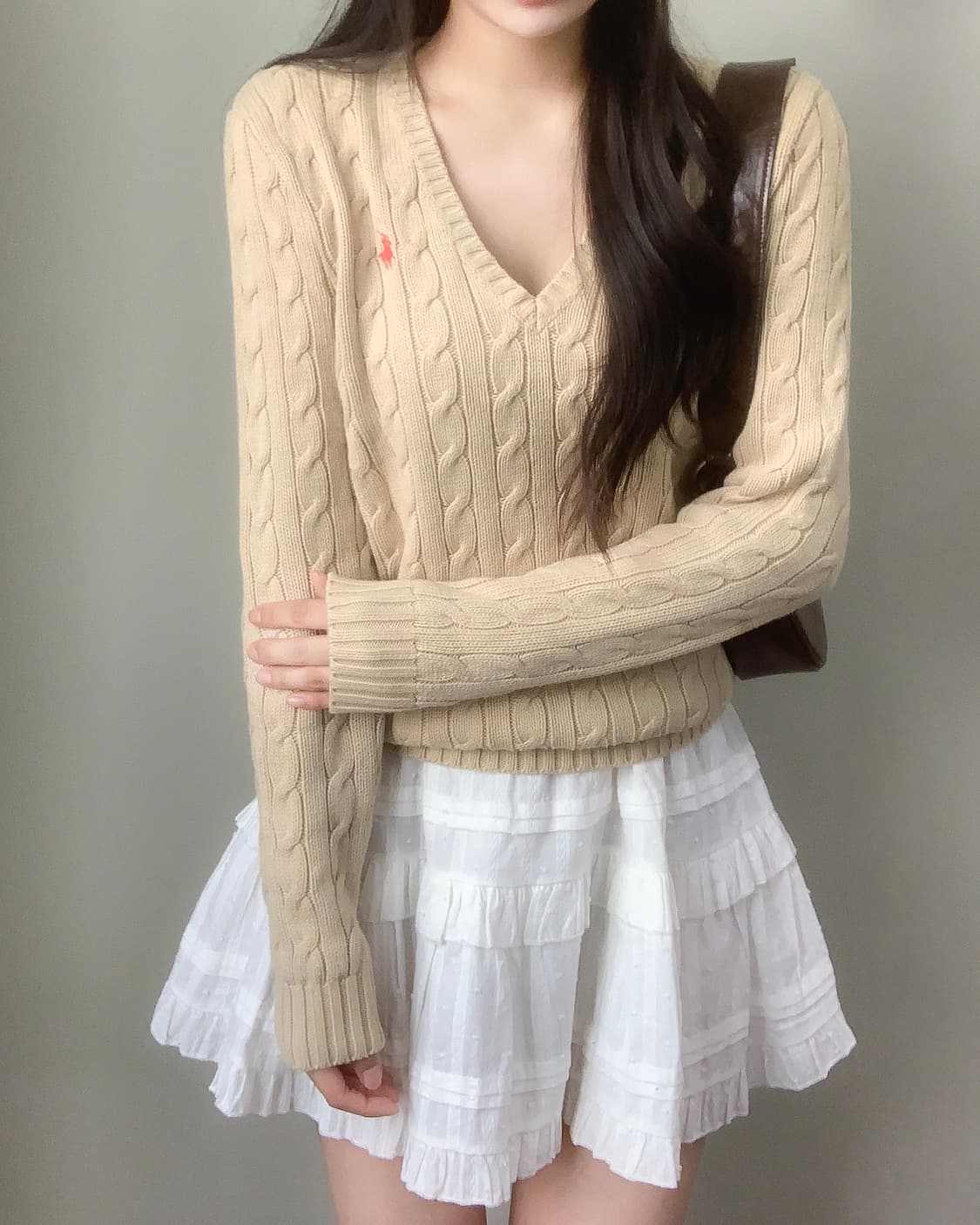 폴로 브이넥 니트  상품이미지1