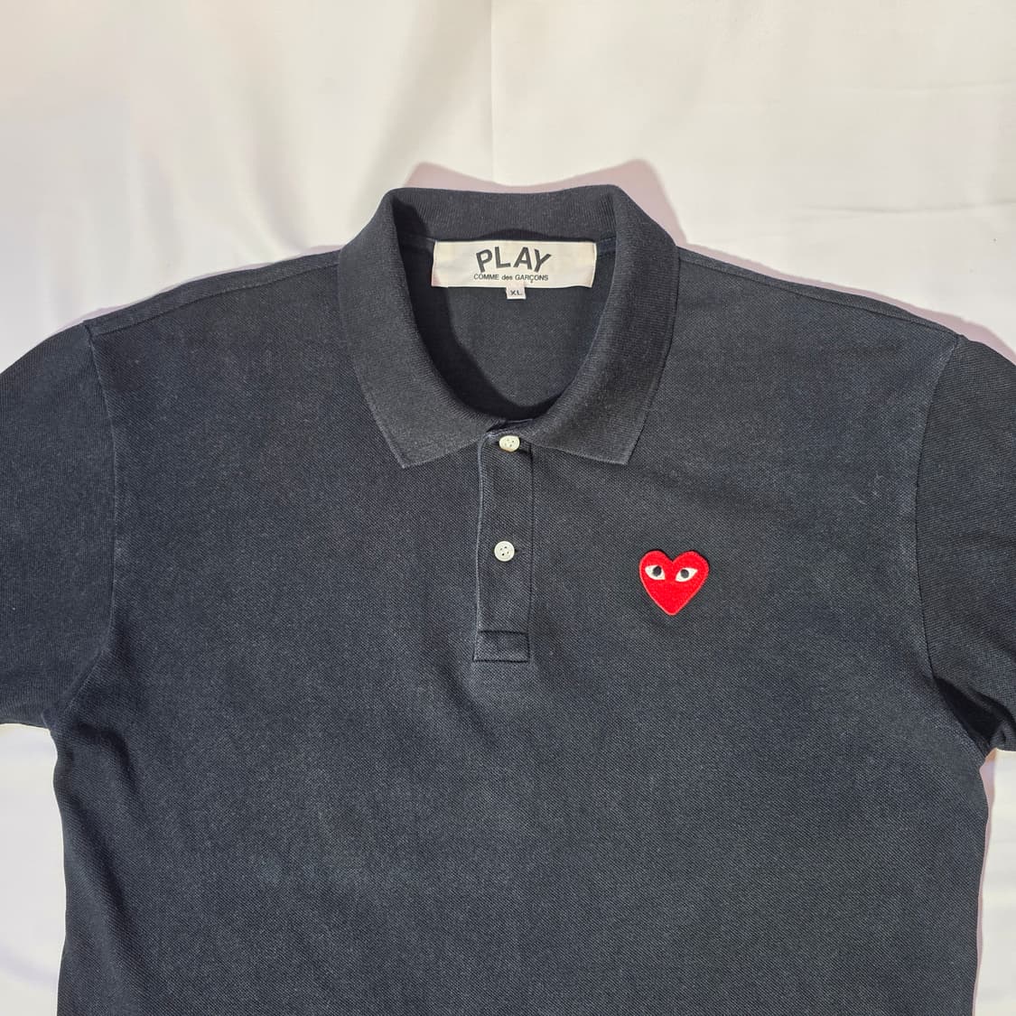 [XL]꼼데가르송 레드와펜 블랙 카라티 상품이미지3