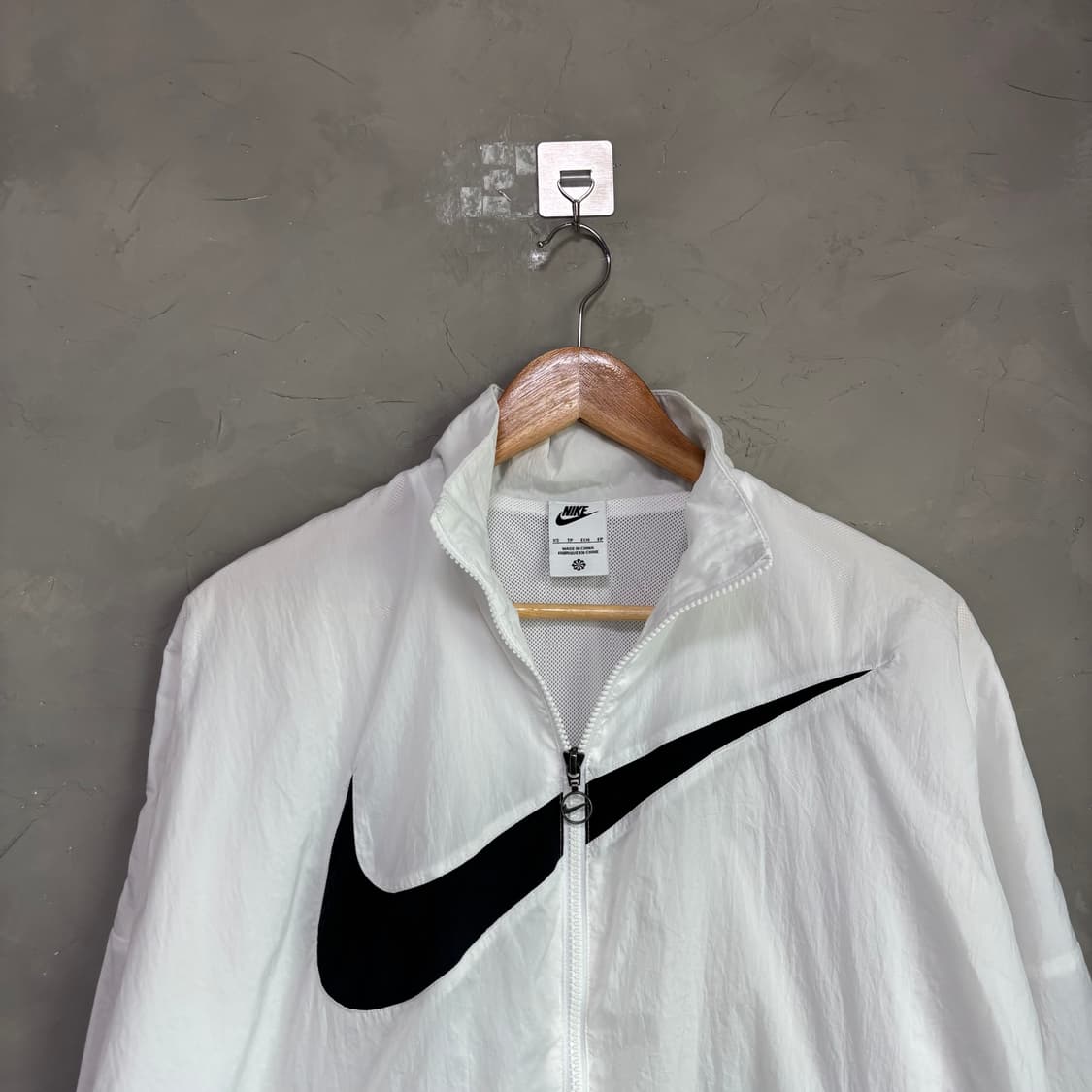 나이키 빅스우시 바람막이 화이트  상품이미지2