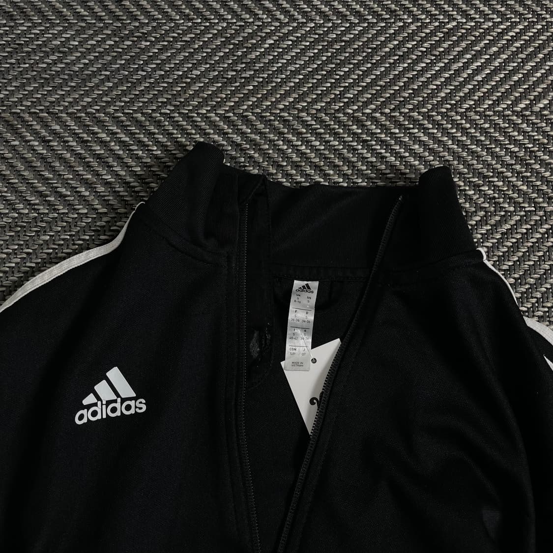 아디다스 에센셜 블랙 트랙탑 져지 o 3001 상품이미지4