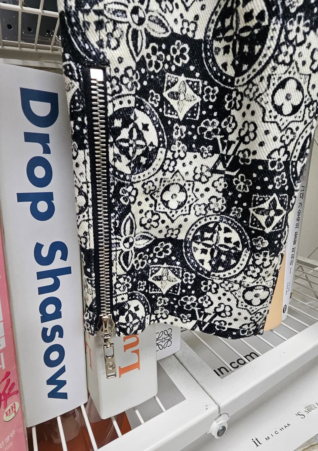 루이비통 여성팬츠 26 모노그램 슬림팬츠 명품바지 WL85 상품이미지6