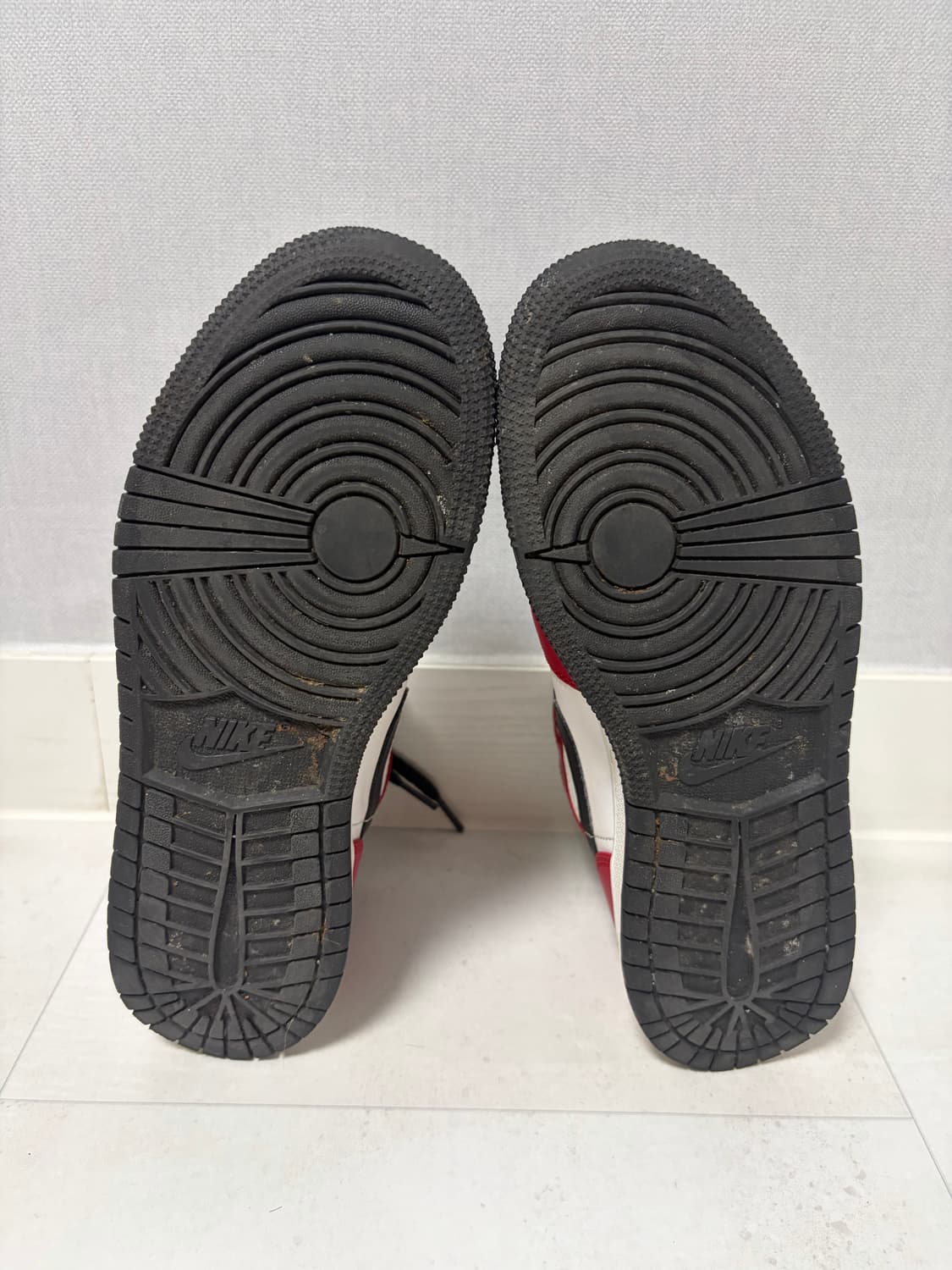 나이키 에어 조던 1 미드 시카고 블랙 검 GS  250 상품이미지7
