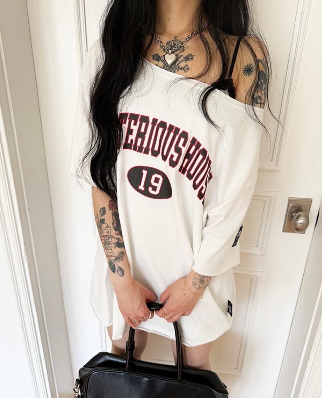 미스테리어스호텔 박스티 상품이미지3