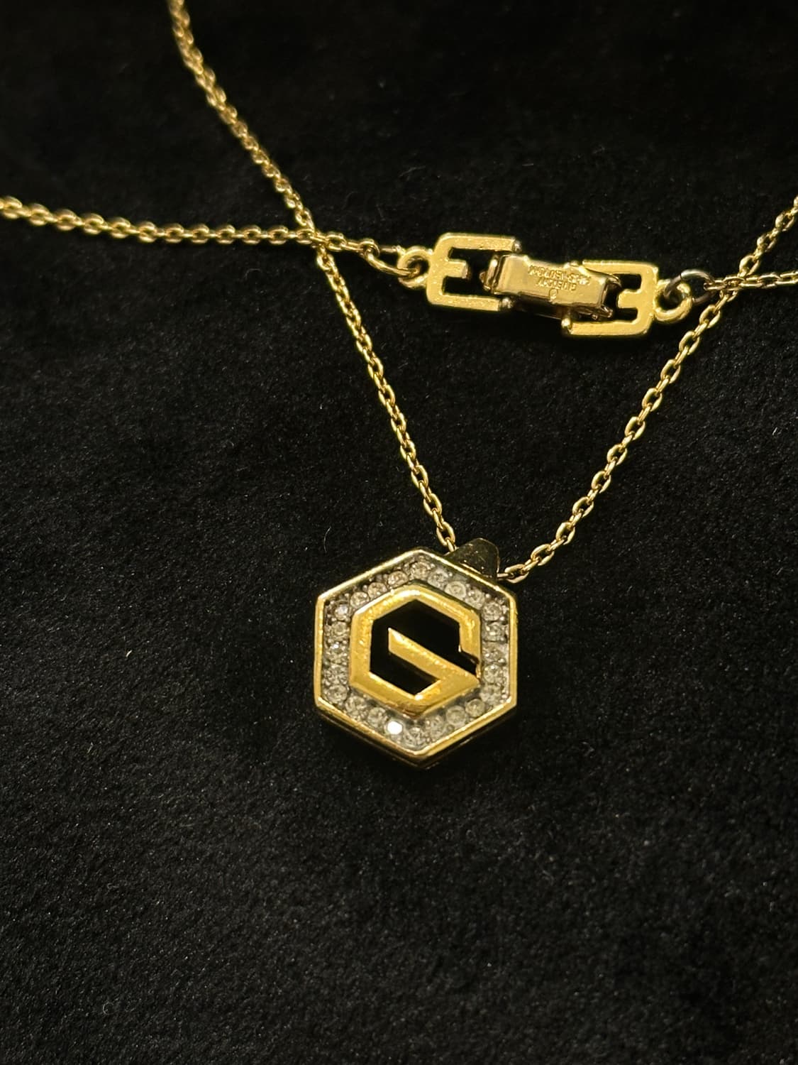 GIVENCHY Hexa-G Gold Necklace  상품이미지2