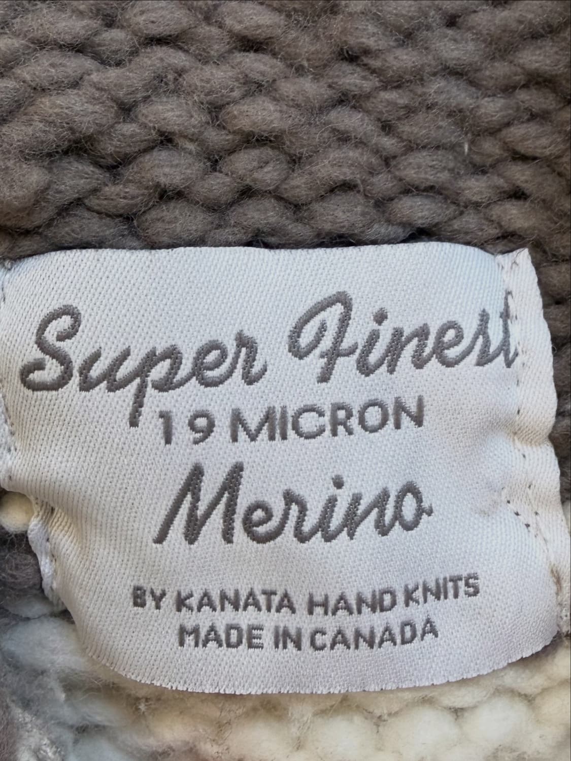 anata Hand Knits Merino Wool Hoodie Vest 상품이미지3