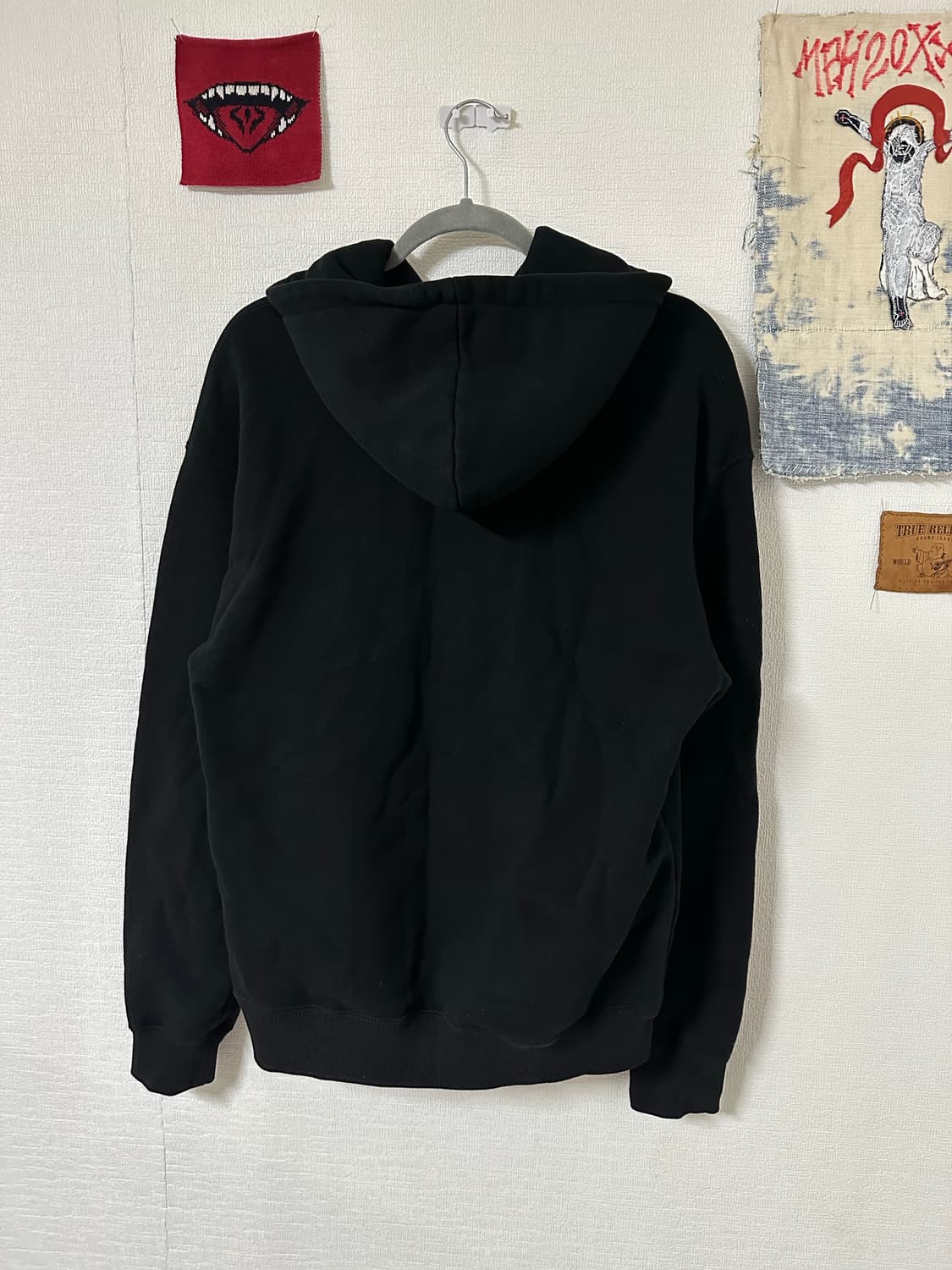 더 뮤지엄 비지터 지퍼 후디 M 상품이미지3