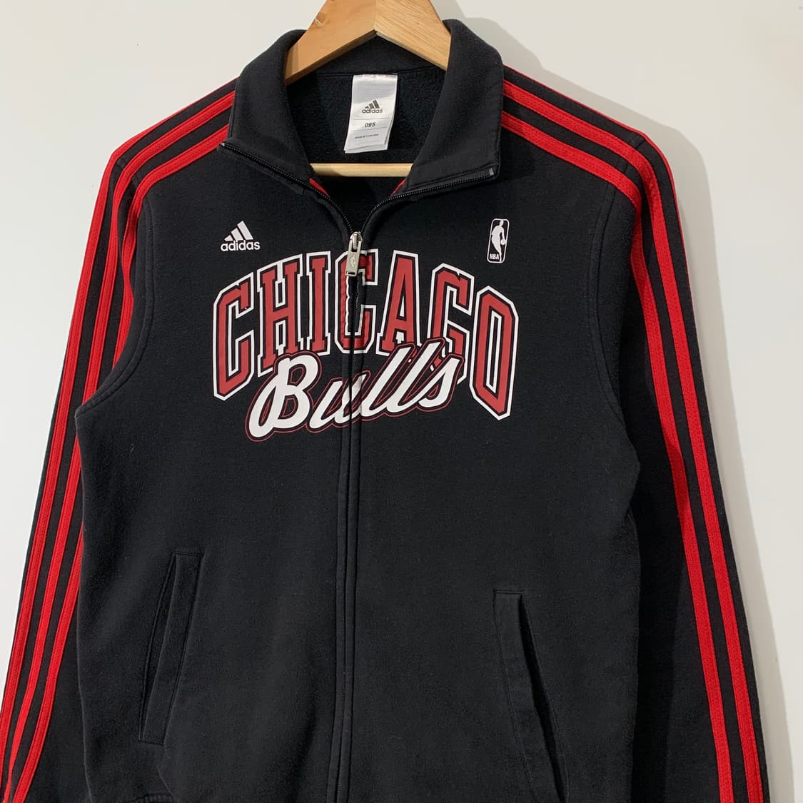 아디다스 NBA 시카고불스 트랙탑 져지 상품이미지2