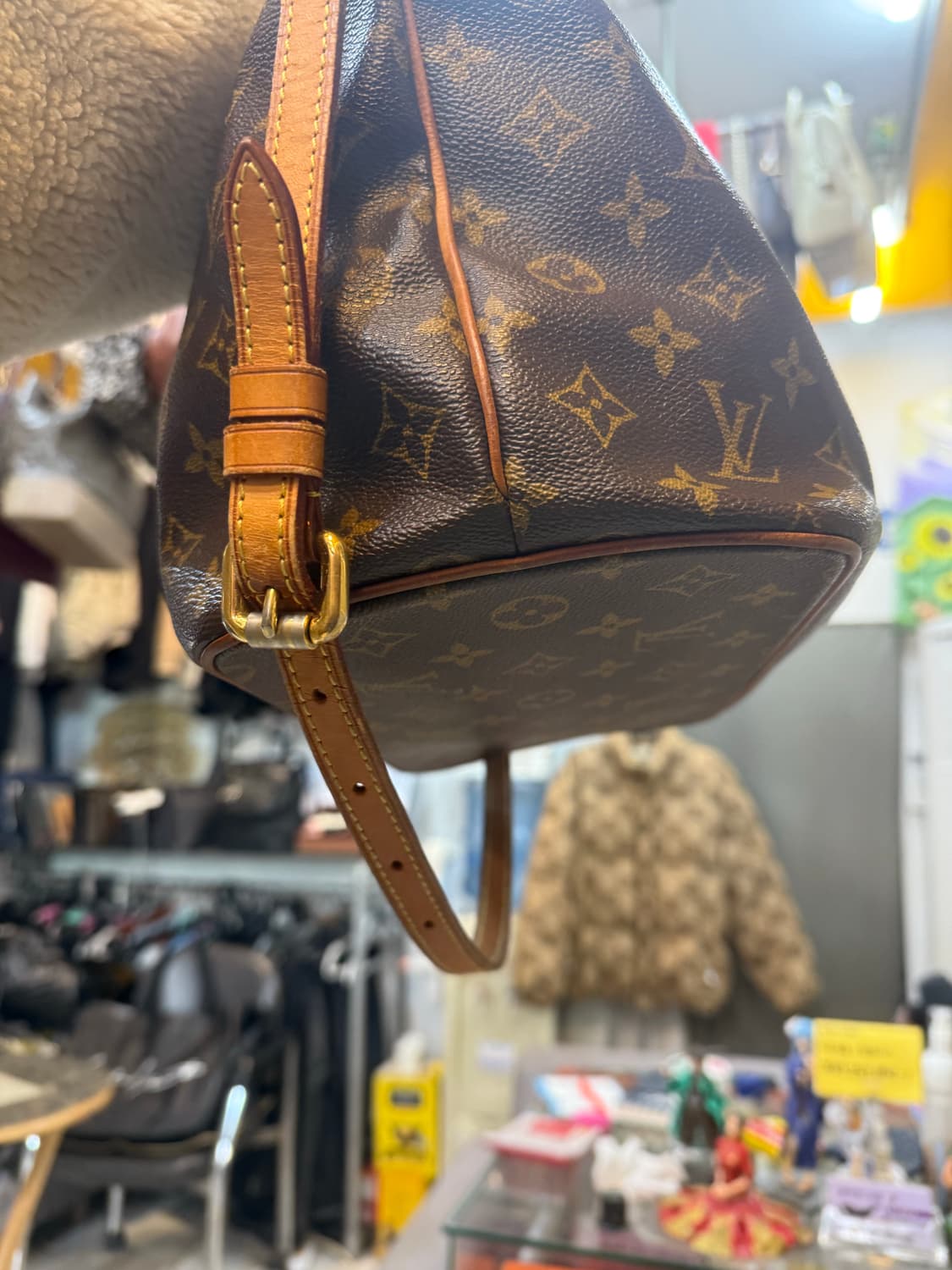 정품 루이비통 팔레모백 팝니다 상품이미지5