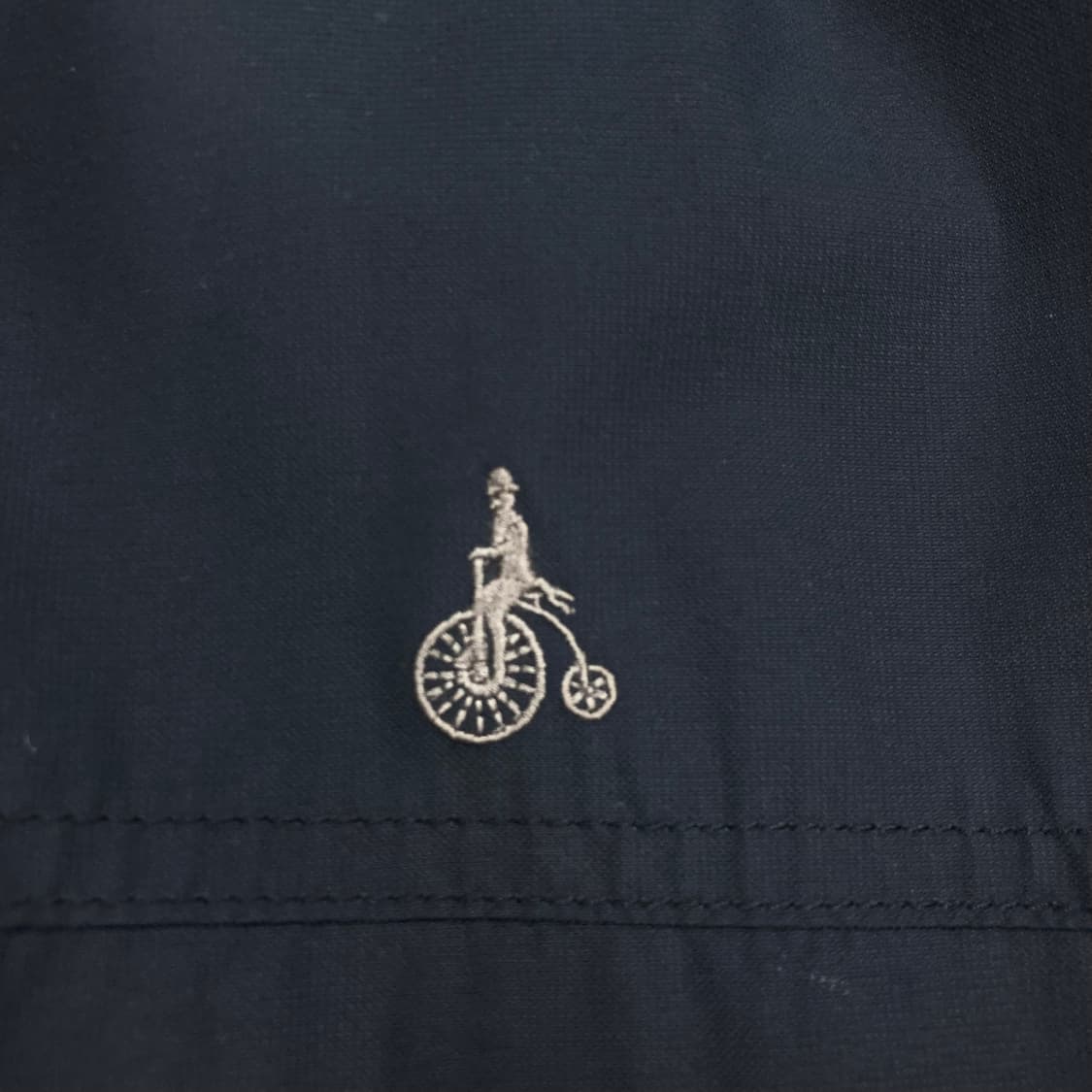 빈폴 네이비 컬러 스몰 로고 바람막이 상품이미지2