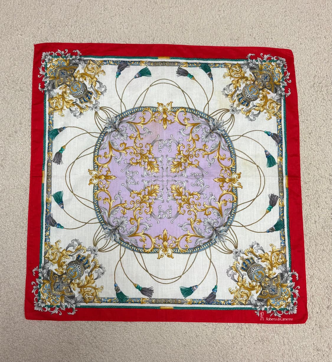로벨타 디 카메리노 문장 패턴 대판 손수건/쁘띠스카프 상품이미지1