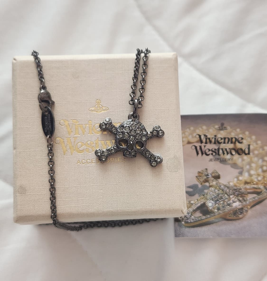 비비안웨스트우드 스컬 orb 목걸이 상품이미지1