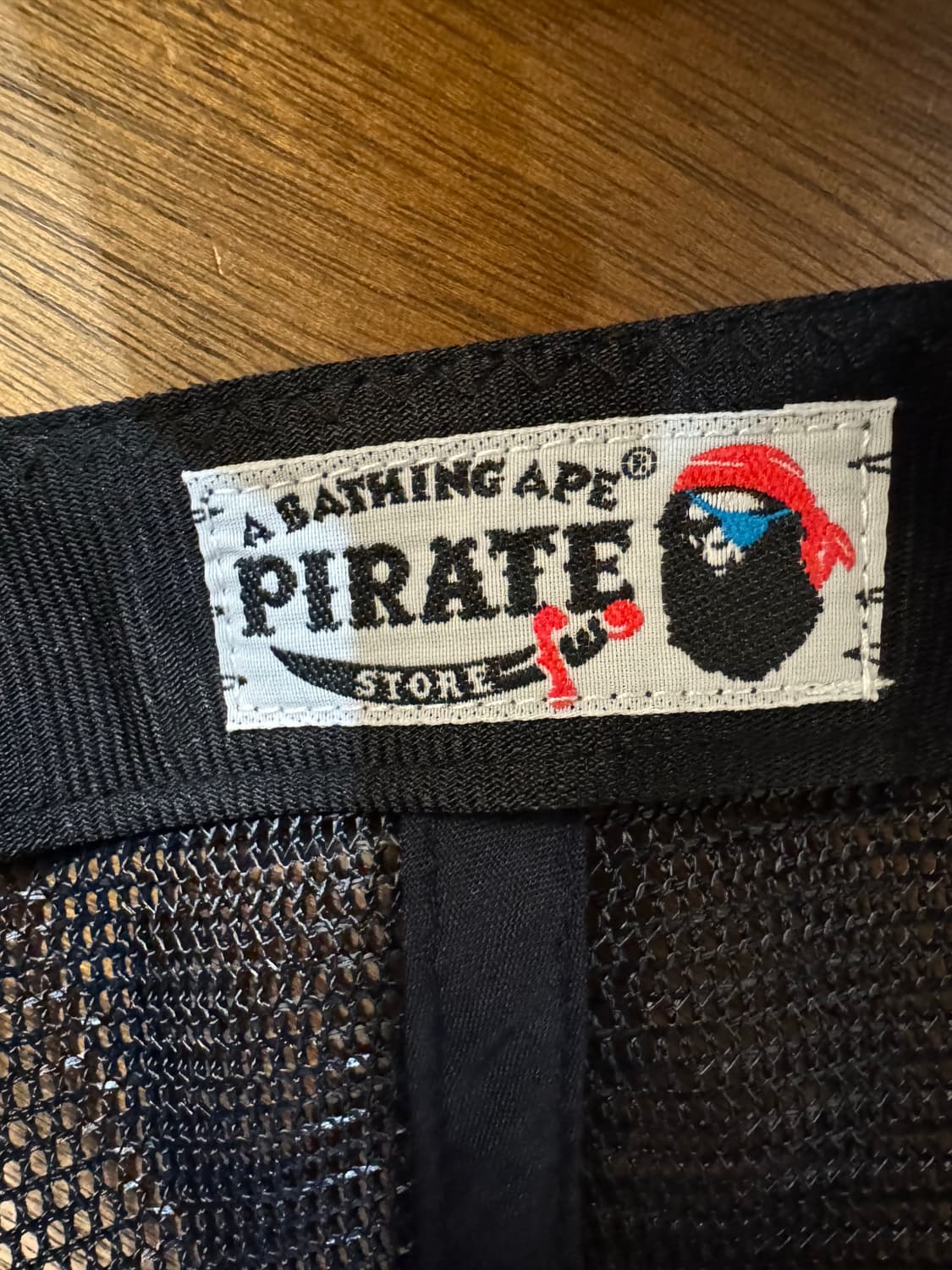 [OS] 베이프 pirate store 한정 메쉬캡 (트러커캡) 상품이미지7