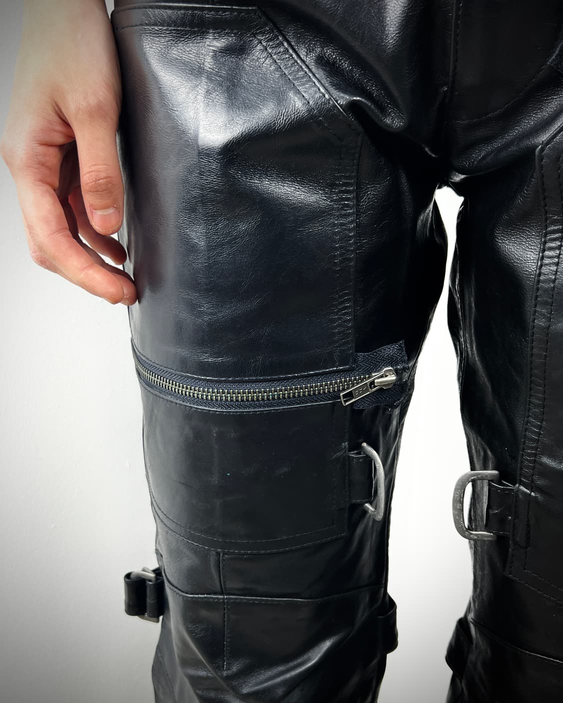 YOSHIYUKI KONISHI BONDAGE LEATHER PANTS  상품이미지3