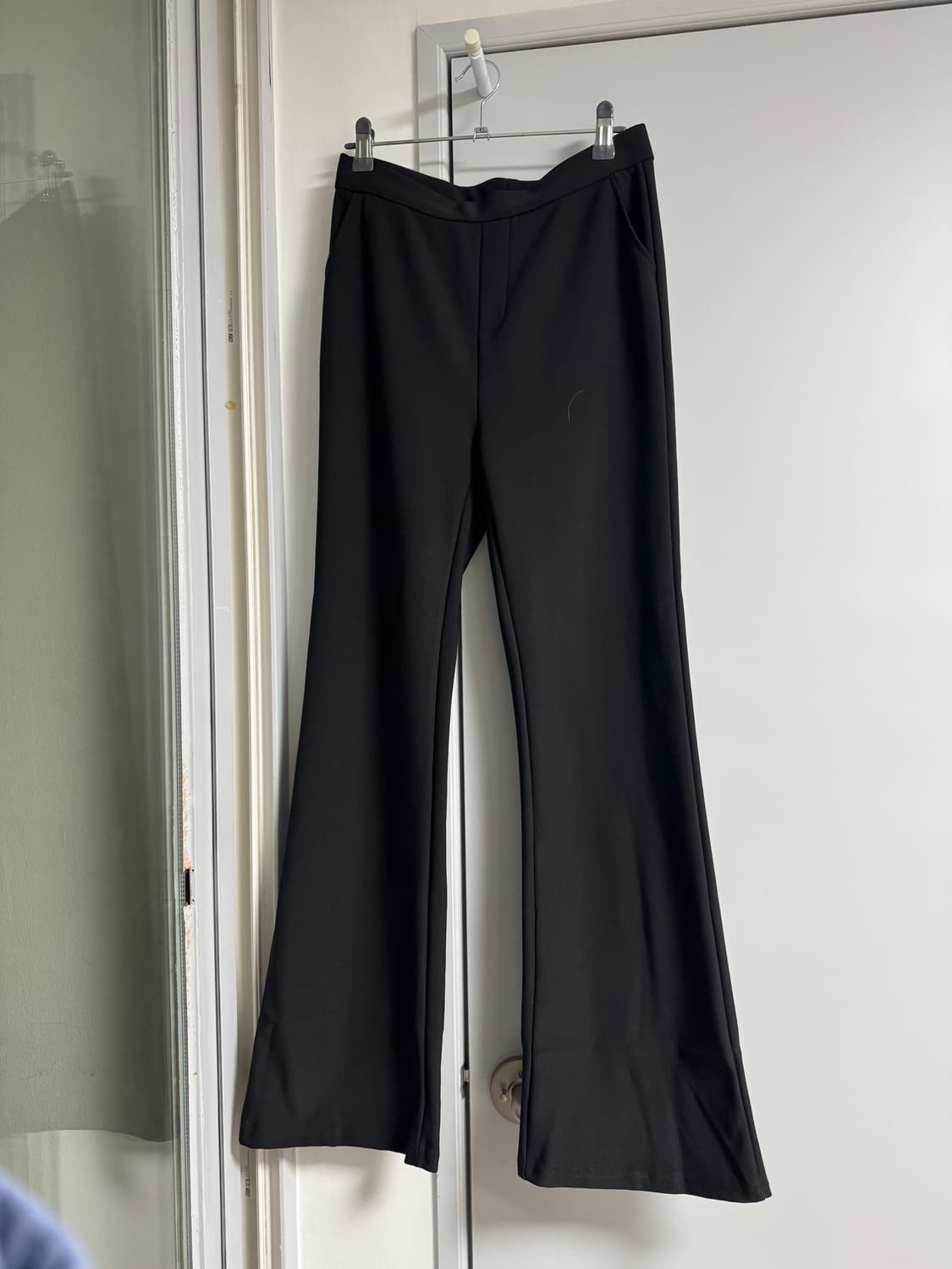 이사야클로딩 부츠컷 밴딩 슬렉스  상품이미지1