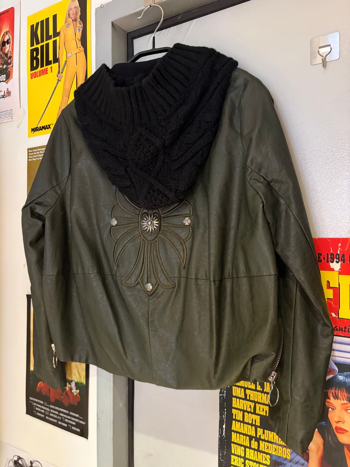 스웨터 후드 카키 레더자켓 상품이미지6