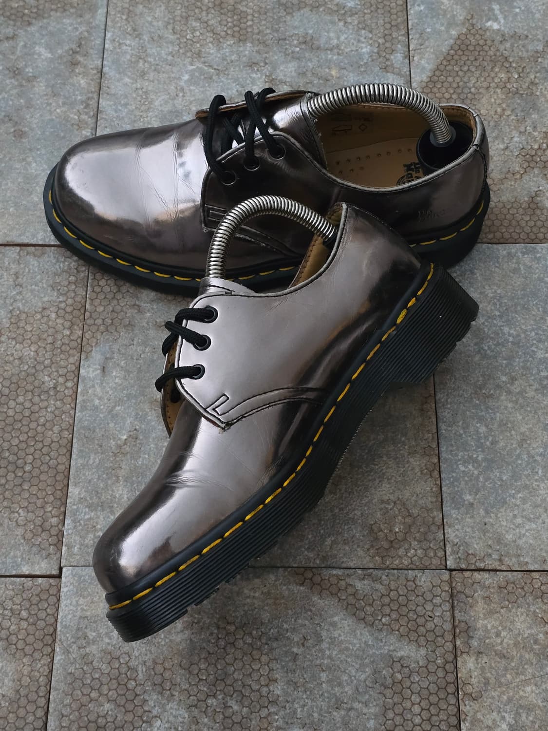 (230)닥터마틴 1461 메탈릭 실버 상품이미지7