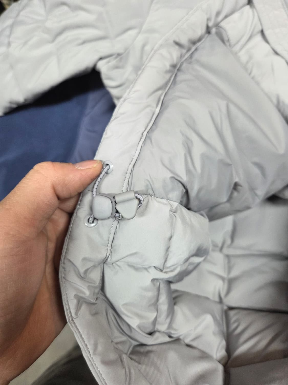 아이더 크로플 튜브 슬림 경량패딩 라이트그레이 m 상품이미지6