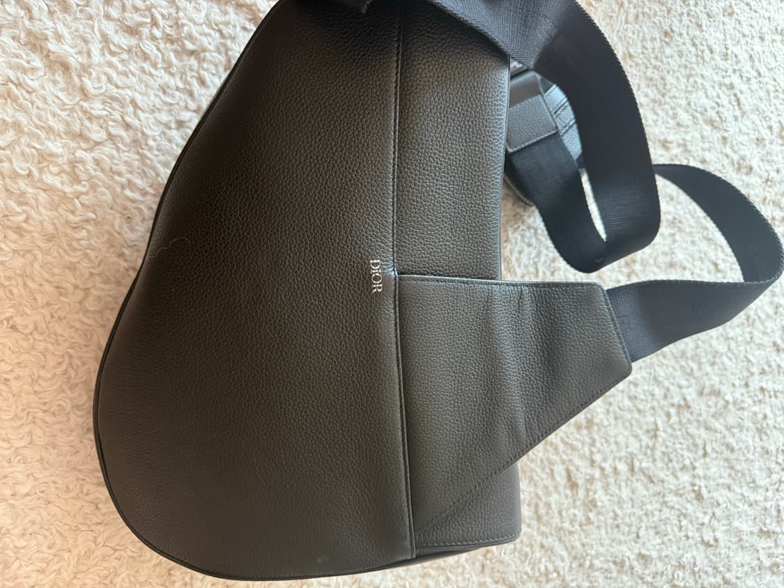 디올 옴므 새들백 맥시 사이즈 상품이미지4