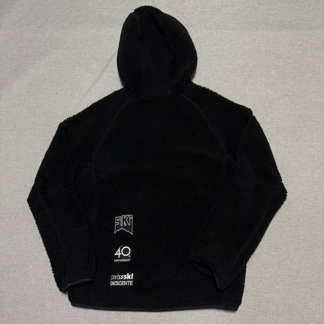 데상트 스위스 스키팀 플리스 후디 상품이미지6