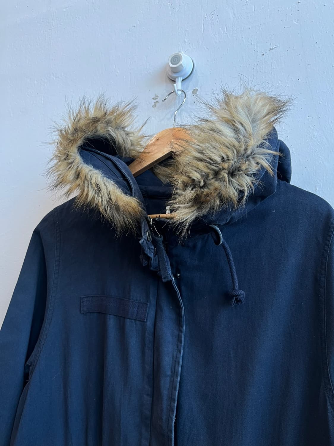 TITICACA 티티카카 에스닉 피쉬테일 파카 네이비  상품이미지3