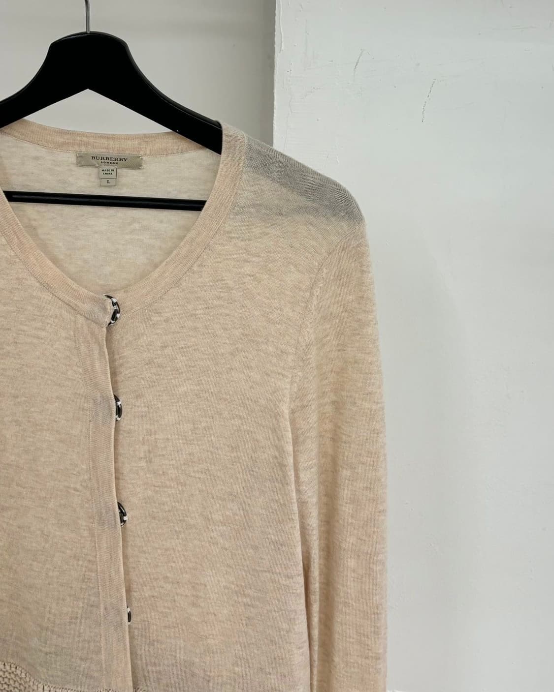 버버리 베이지 니트 가디건  상품이미지4