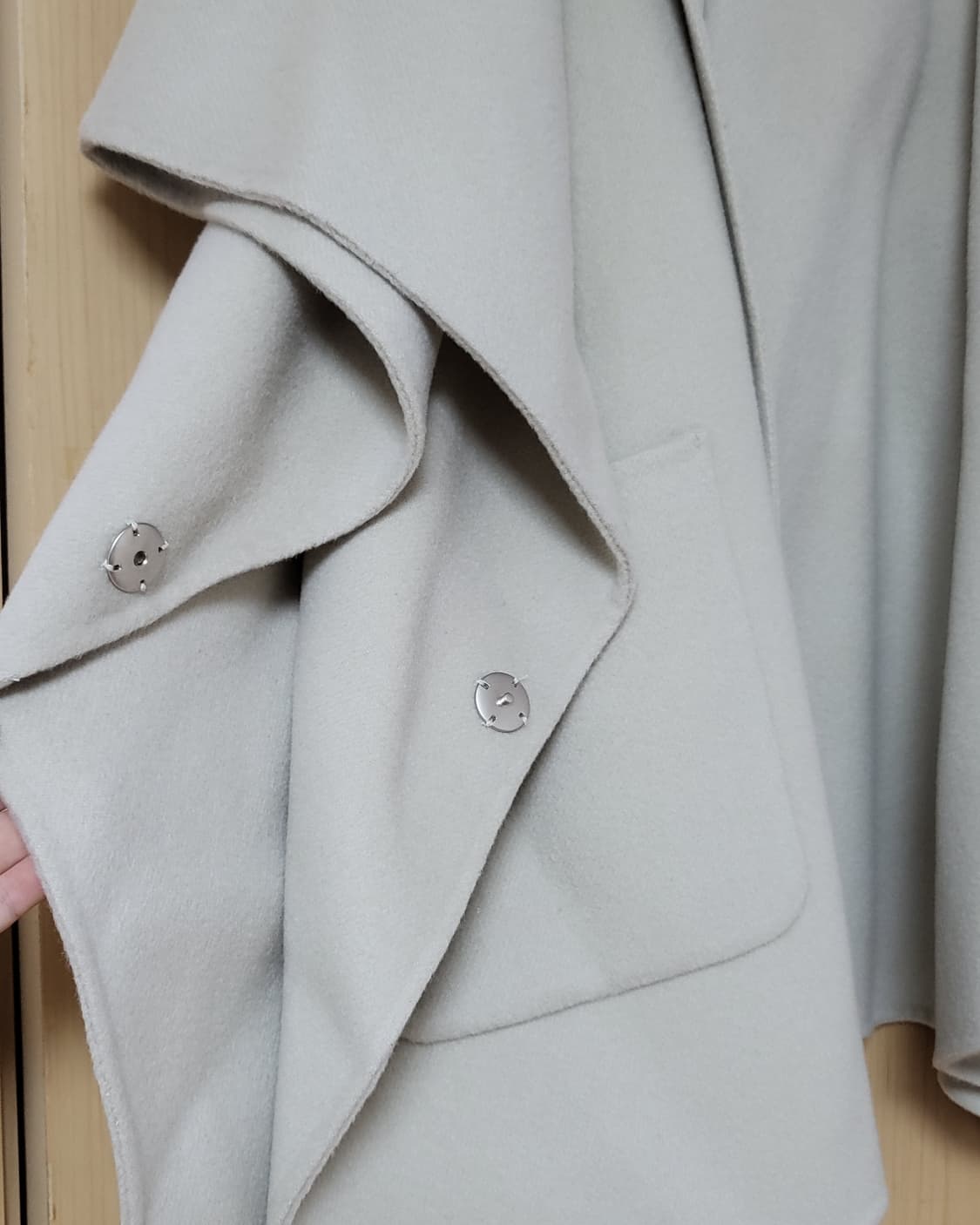 새상품) 데일리룩 로로피아 케이프코트 애쉬그레이 울캐시 상품이미지8