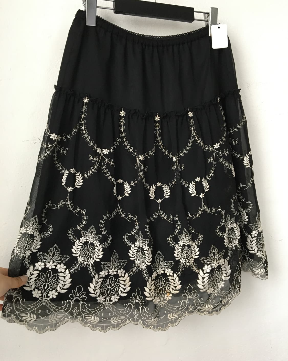 Ornament pattern needle work midi skirt 상품이미지2