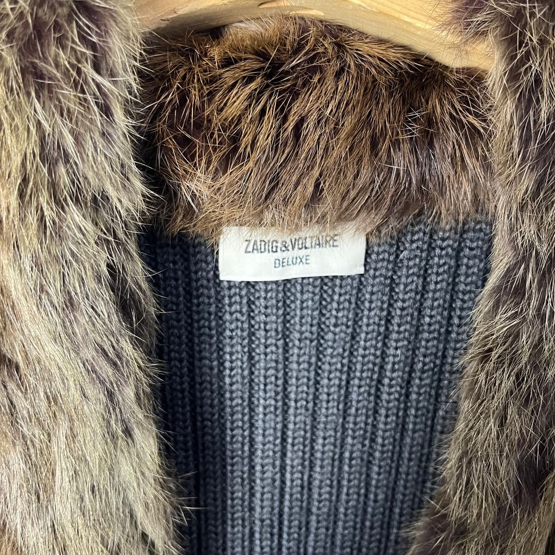 [Zadig&Voltaire] 쟈딕앤볼테르 토끼퍼 니트 베스트 상품이미지5