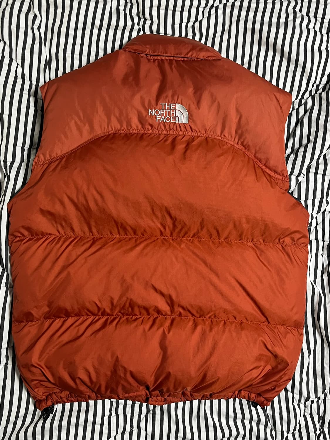 노스페이스 700 중앙로고 패딩 조끼 오렌지 L 상품이미지6